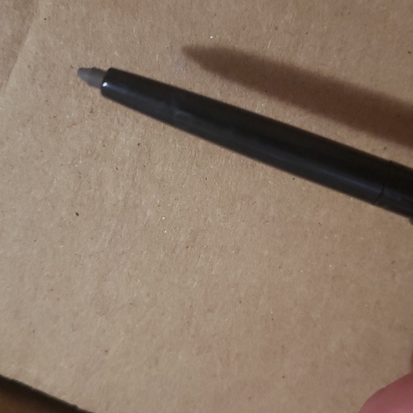 Intense automatic eyeliner by L`OREAL - Picture 4 of 6